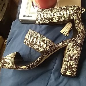 Nicole Miller Miami 2 canvas